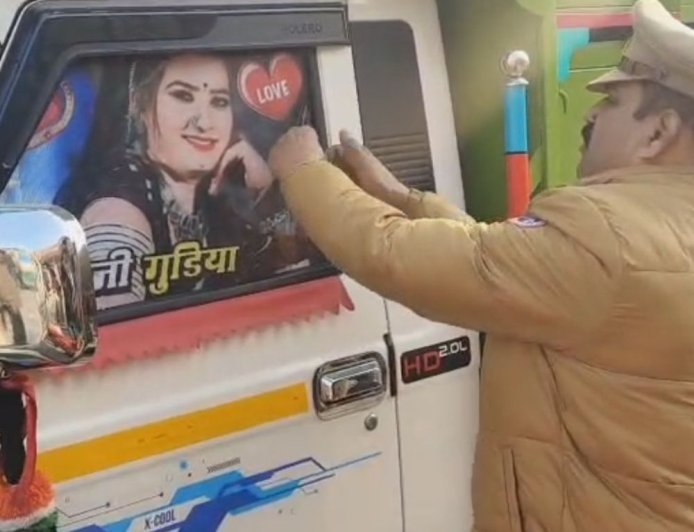 मैनपुरी में 311 वाहनों के चालान, ₹2.64 लाख जुर्माना:सड़क सुरक्षा माह के तहत विशेष चेकिंग अभियान चलाया गया