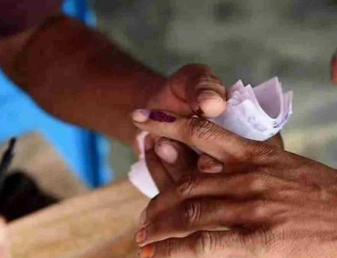 LIVE: बीएमसी में सुबह 9:30 बजे तक 7.12% मतदान