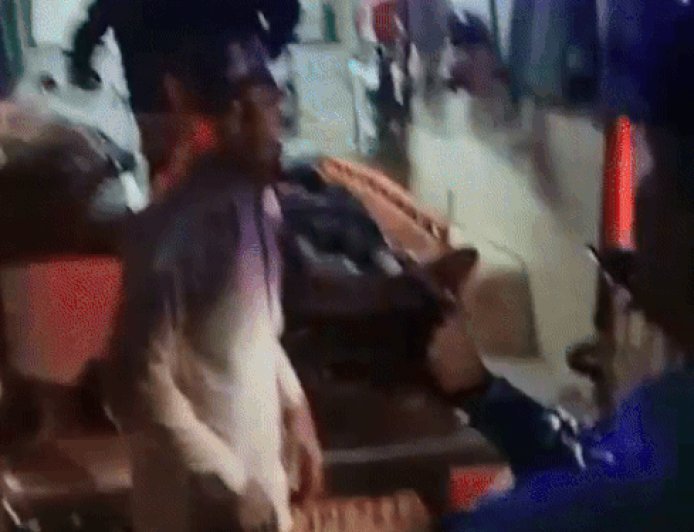 प्रतापगढ़ में दो बाइकें भिड़ीं, तीन की मौत:खाना खाकर घर जा रहे थे दो दोस्त, सामने से आ रही बाइक से टकराए; दो गंभीर घायल