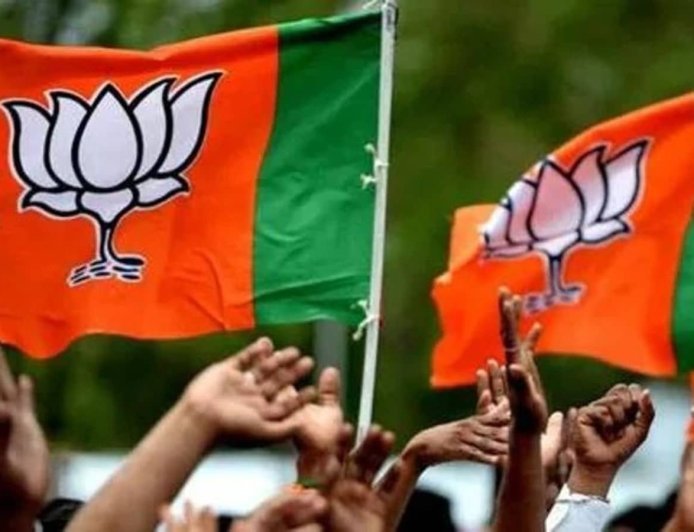 मुंबई, महाराष्ट्र निकाय में एकतरफा जीत पीएम मोदी की विकास नीति पर मुहर: भट्ट*