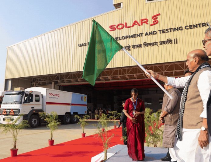 राजनाथ सिंह ने गाइडेड-पिनाका रॉकेट सिस्टम को हरी झंडी दिखाई:ये आर्मेनिया भी एक्सपोर्ट होगा; कहा- हमारा लक्ष्य गोला बारूद प्रोडक्शन का ग्लोबल हब बनना