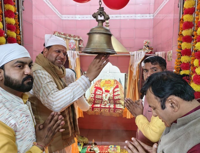 भक्ति और श्रद्धा के संगम के साथ मां अटरिया के दरबार पहुँचा ‘दिव्य ध्वज’ - महापौर विकास शर्मा ने किया भव्य शोभा यात्रा का शुभारंभ