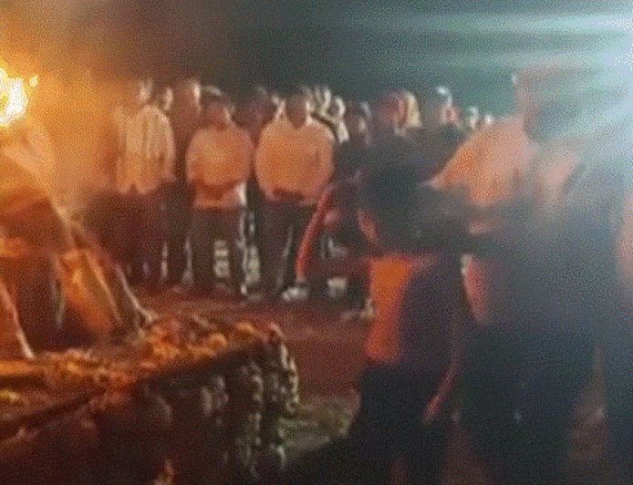 अजित के सुरक्षाकर्मी का अंतिम संस्कार, बेटे ने मुखाग्नि दी:फ्लाइट अटेंडेंट पिंकी की ठाणे में अंतिम विदाई, कैप्टन सुमित कपूर का शव दिल्ली पहुंचा