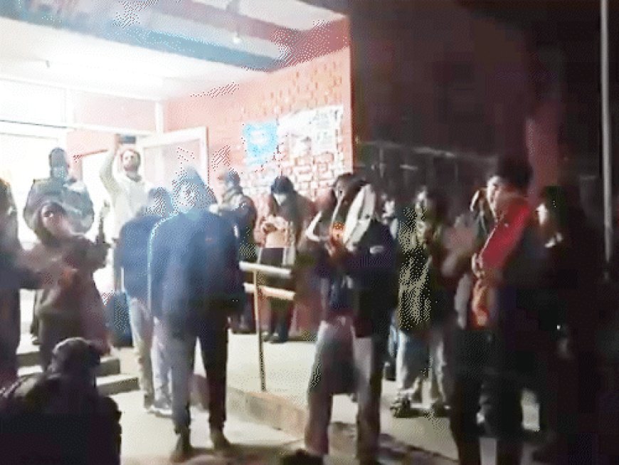 JNU में नारे लगे- मोदी-शाह की कब्र खुदेगी:BJP का दावा- उमर-शरजील के समर्थन में हुआ प्रदर्शन, कांग्रेस बोली- यह गुस्सा जाहिर करने का तरीका