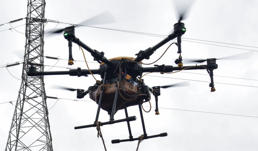 US Venezuela Conflict | काराकास में वेनेजुएला के राष्ट्रपति भवन के पास ड्रोन देखे गए, गोलियों की आवाज़ सुनी गई