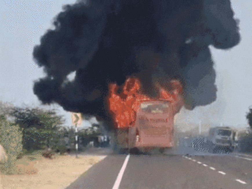 गडकरी बोले- अब सिर्फ ऑटोमोबाइल कंपनियां ही स्लीपर बस बनाएंगी:पिछले 6 महीने में आग लगने की 6 बड़ी घटनाओं में 145 लोगों की जान गईं