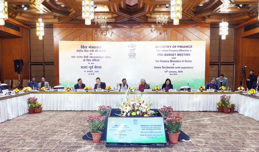 Finance Ministry का बीमा कंपनियों को निर्देश, शिकायतों का समय पर निपटान सुनिश्चित करें