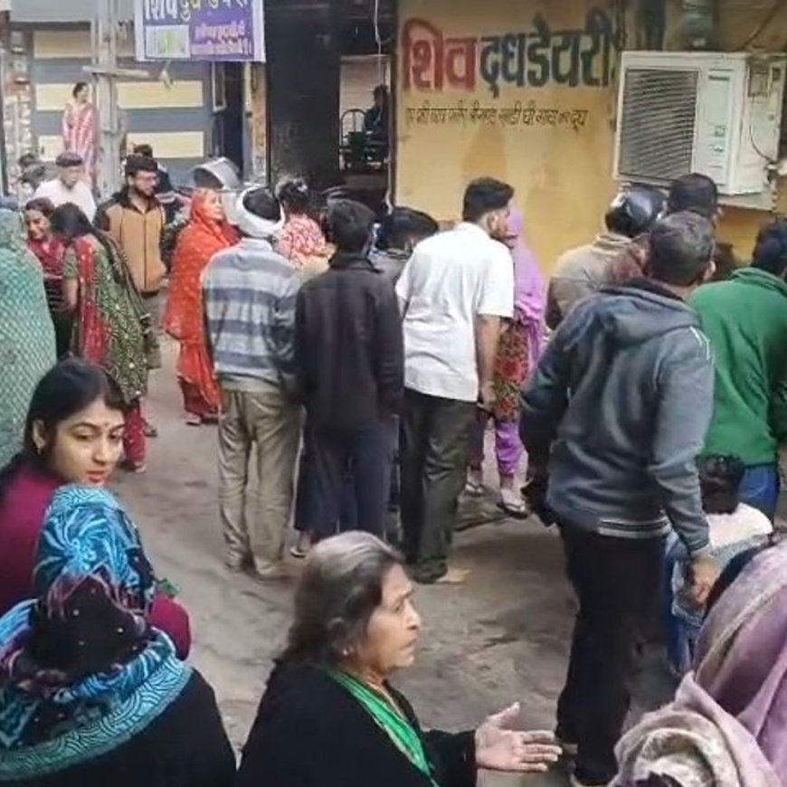 बांसवाड़ा में नाली में मिला 6-7 महीने का भ्रूण:एमजी हॉस्पिटल की मॉर्च्युरी में रखवाया, पुलिस सीसीटीवी खंगालने में जुटी