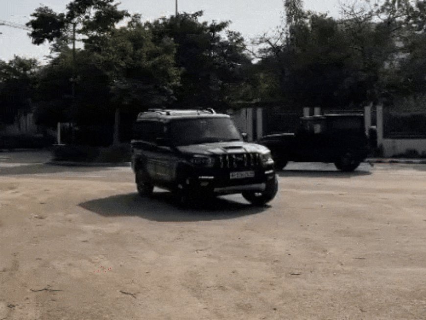 गुरुग्राम में काली स्कॉर्पियो और थार ड्राइवरों का स्टंट:सड़कों पर गोल-गोल घुमाई कार; म्हारी होड़ न कर लागदार... हरियाणवीं डायलॉग लगाया