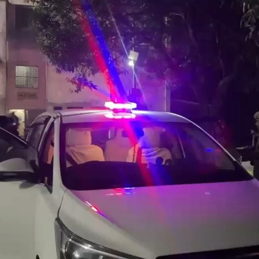 सीतापुर में छात्राओं से दुष्कर्म प्रयास, दो नाबालिग गिरफ्तार:स्कूल से लौटते समय हुई वारदात, एक आरोपी उसी कॉलेज का छात्र।