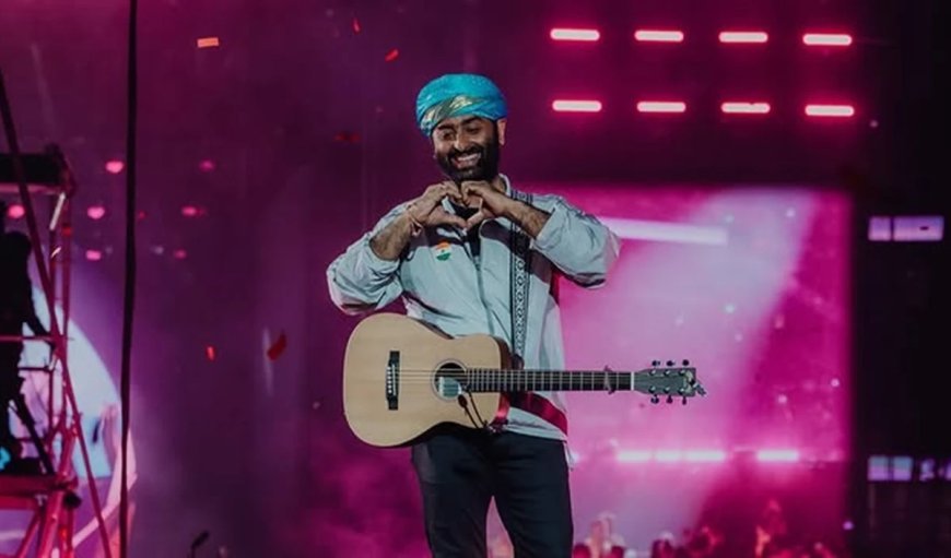 Arijit Singh Announces Retirement | खामोश हुई बॉलीवुड की रूहानी आवाज़: अरिजीत सिंह ने नम आँखों से किया 'प्लेबैक सिंगिंग' को अलविदा!