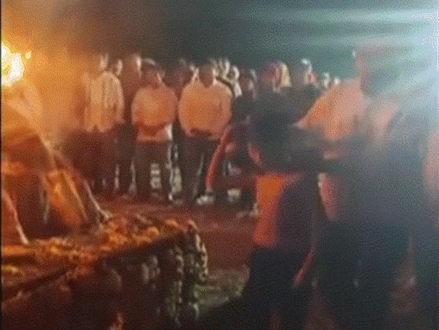 अजित के सुरक्षाकर्मी का अंतिम संस्कार, बेटे ने मुखाग्नि दी:फ्लाइट अटेंडेंट पिंकी की ठाणे में अंतिम विदाई, कैप्टन सुमित कपूर का शव दिल्ली पहुंचा