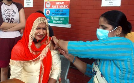 Budget 2026 का बड़ा ऐलान: Healthcare Sector में लाखों Jobs, 1 लाख प्रोफेशनल्स को मिलेगी Training