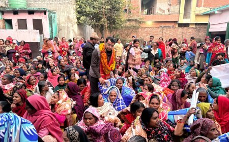 विधायक शिव अरोरा ने ट्रांजिष्ट कैम्प वार्ड न. 8 शिवनगर मे सैकड़ो जरूरतमंद लोगो को वितरित किये कम्बल! बोले नर सेवा नारायण सेवा*