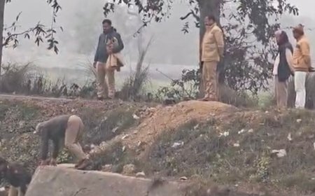 महराजगंज में अज्ञात शव नहर में मिला:पुलिस पहचान कराने में जुटी, आसपास लगे सीसीटीवी खंगाले जा रहे