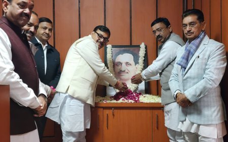 पंडित दीनदयाल उपाध्याय को दी भावभीनी श्रद्धांजलि