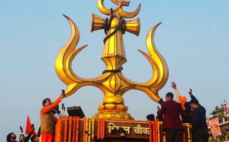 शिव बारात’ के रूप में निकला सीएम धामी का भव्य रोड शो, उमड़ा जनसैलाब*