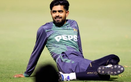 T20 World Cup में भूचाल! Babar Azam होंगे Playing XI से बाहर? Sri Lanka से करो या मरो का मैच