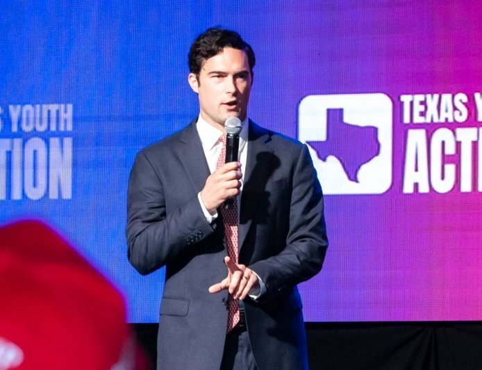 America की Immigration Politics में नया विवाद, Brandon Gill ने पूछा- Dallas है या Pakistan?