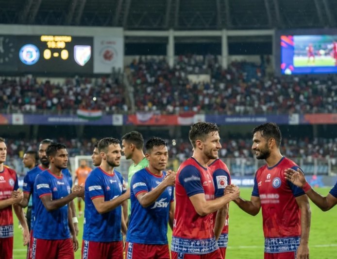 IFL 2026-26: पूर्व चैंपियन Aizawl FC को Namdhari ने आखिरी पलों में रोका, पहला Match ड्रॉ पर खत्म