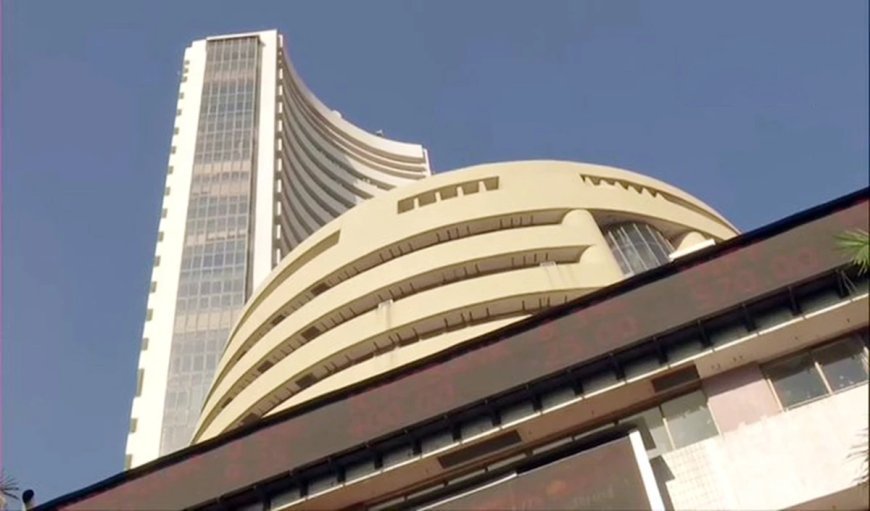 Share Market Sensex Down | बजट धमाका या निराशा? भाषण खत्म होते ही सेंसेक्स 1,100 अंक टूटा, निफ्टी में भी कोहराम