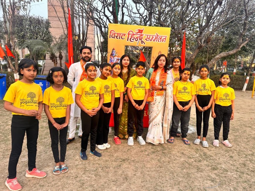 भाजपा नेत्री माही सकलानी ने ओमेक्स कॉलोनी में आयोजित विराट हिंदू सम्मेलन में पहुंचकर उपस्थित विशाल जनसमूह को संबोधित किया। *