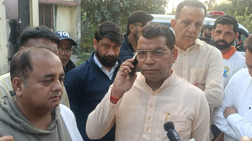 सिविल लाइन गोलीकांड मे मृतक ध्रुव चावला का शव पहुंचा