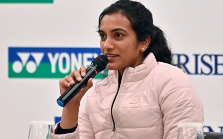 Iran-Israel War के बीच Dubai में फंसीं PV Sindhu, पिता ने दिया ये बड़ा Update