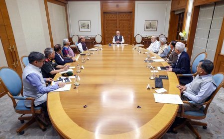 Gulf के हालात को देखते हुए India सतर्क, PM Modi ने की उच्चस्तरीय समीक्षा बैठक, लिये गये कई बड़े फैसले