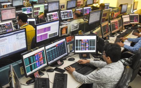 बाजार में लौटी रौनक! Sensex 550 अंक उछला, Nifty 24600 के पार, भारी बिकवाली के बाद निवेशकों ने ली राहत की सांस