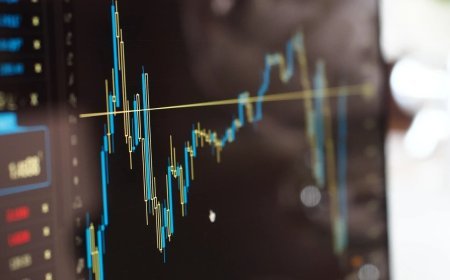 HSBC India Services PMI | फरवरी में विकास की रफ्तार पड़ी धीमी, लेकिन निर्यात और रोजगार के मोर्चे पर लौटी रौनक