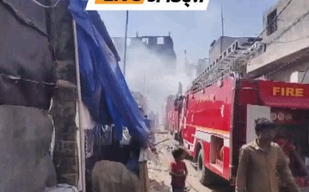 भास्कर अपडेट:दिल्ली में मेट्रों के पास बस्ती में लगी आग, लड़की की मौत और बच्चा घायल, 4 महीने में दूसरी आगजनी