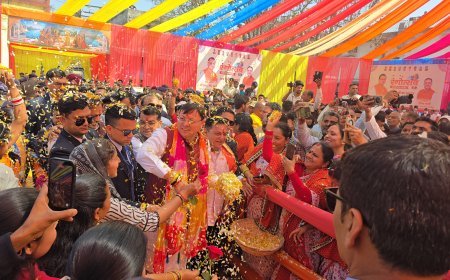 काशीपुर रंगोत्सव होली मिलन समारोह में शामिल हुए मुख्यमंत्री पुष्कर सिंह धामी।