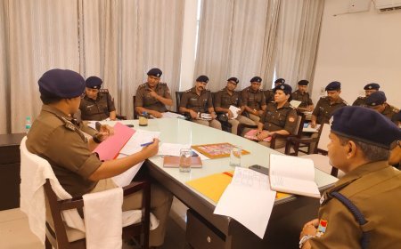 एसएसपी ऊधमसिंहनगर अजय गणपति ने कोतवाली काशीपुर के विवेचकों का OR लेकर कार्यों की समीक्षा की— लंबित विवेचनाओं के त्वरित निस्तारण के दिए सख्त निर्देश*