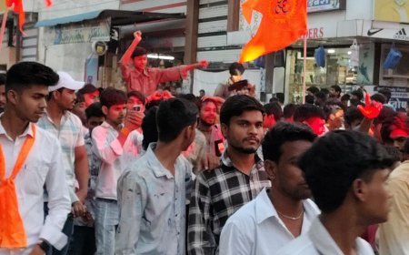 झालावाड़ में हिंदू नववर्ष पर निकाली शोभायात्रा:2100 दीपक से महाआरती, जगह-जगह पुष्प वर्षा से स्वागत