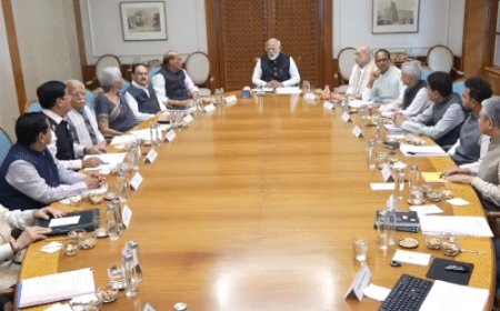 मोदी की पश्चिम एशिया के हालात पर हाई लेवल मीटिंग:PM बोले- किसी भी जरूरी चीज की कमी नहीं होने देंगे, लेकिन कालाबाजारी बर्दाश्त नहीं