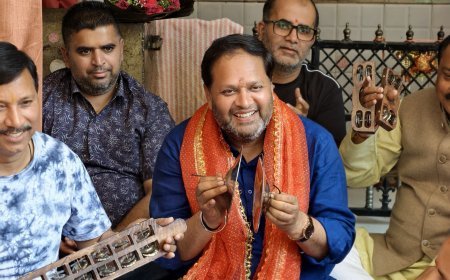 महापौर विकास शर्मा ने मंदिरों में संकीर्तन सामग्री वितरित कर निभाया एक और वायदा