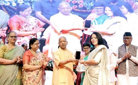 योगी सरकार का बड़ा ऐलान, आंगनवाड़ी में 65 हजार भर्तियां, अब डिजिटल सेंटर बनेंगी सेवाएं