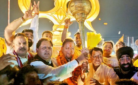 त्रिशूल चौक पर सीएम धामी के स्वागत को उमड़े कार्यकर्ता