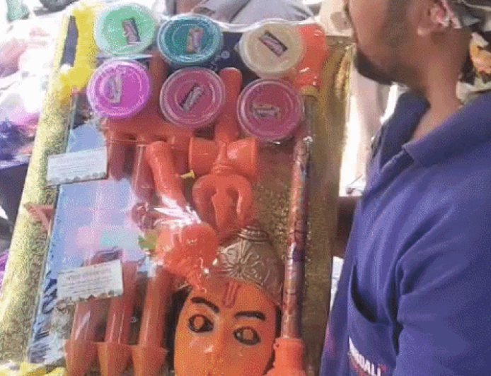 होली पर बाजार में मोदी- हनुमान किट:आर्गेनिक गुलाल की खरीददारी ज्यादा, गुलाल सिलेंडर भी लोगों की पसंद