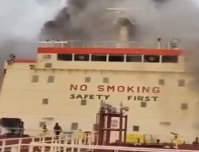 ओमान के पोर्ट सुल्तान कबूस के पास ऑयल टैंकर पर हमला, एक भारतीय की मौत