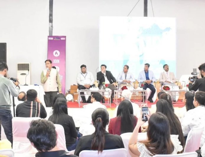 बुंदेलखंड बना नया 'सिलिकॉन वैली'! झांसी में BVS एक्सपो-2026 ने दुनिया को दिखाया दम; अब स्टार्टअप्स पर बरस रहा निवेशकों का पैसा!