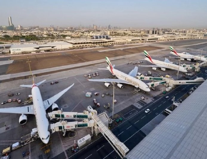 ईरान का US ठिकानों पर बड़ा हमला, UAE ने हवा में ही नष्ट किए 119 Drone और 15 Ballistic Missile