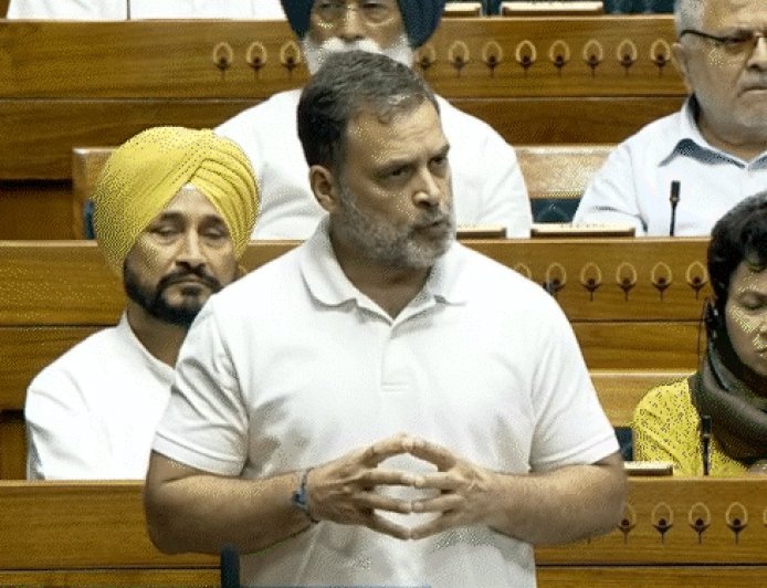 राहुल बोले- पेट्रोलियम मंत्री ने एपस्टीन को दोस्त कहा था:स्पीकर ने बोलने से रोका; पुरी ने कहा- LPG की कमी नहीं, विपक्ष की नारेबाजी