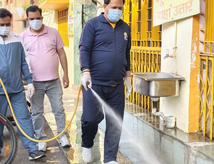 नगर निगम ने पांच मंदिर में चलाया विशेष स्वच्छता अभियान