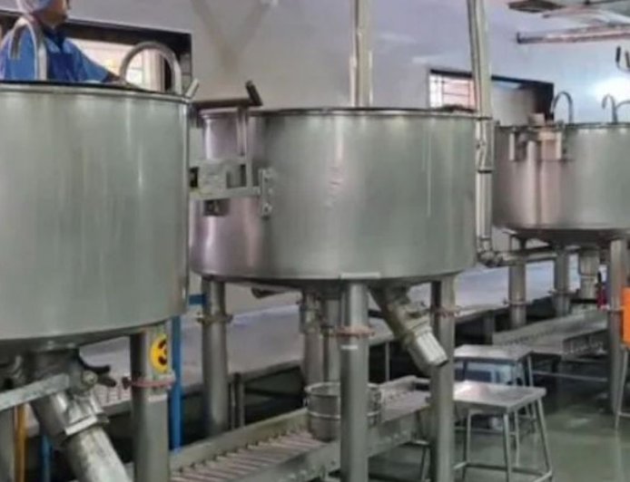 शिर्डी में साईं ट्रस्ट 200 किलो गैस रोज बचा रहा:सोलर सिस्टम से रोज बन रहा 40 हजार श्रद्धालुओं का खाना; सरकार ने यूनिक मॉडल बताया