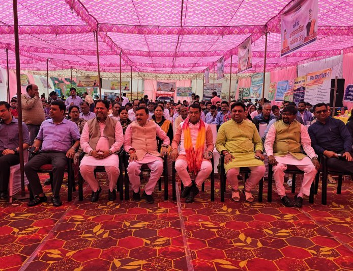 श्वेत पत्र की मांग के बजाय सच्चाई को स्वीकारे कांग्रेस: चौहान