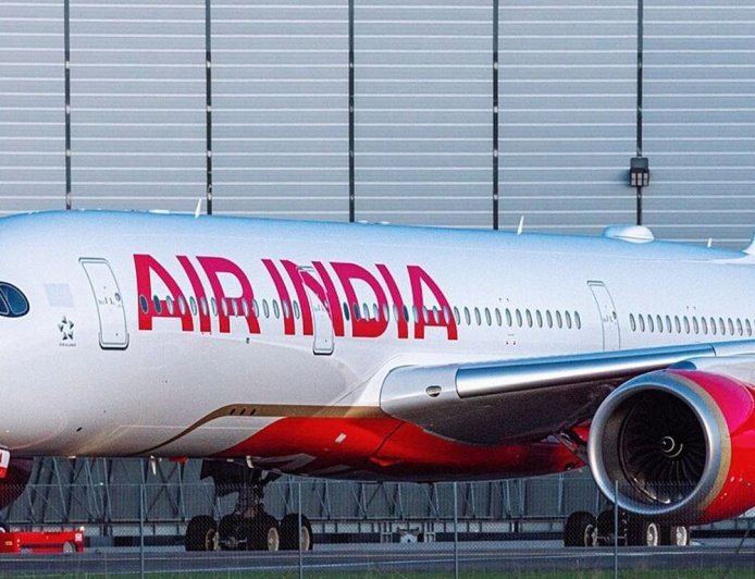 दिल्ली-लंदन एअर इंडिया फ्लाइट सऊदी से लौटी:खराबी के बावजूद 7 घंटे हवा में रही; विमान को 11 दिन पहले भी डायवर्ट करना पड़ा था