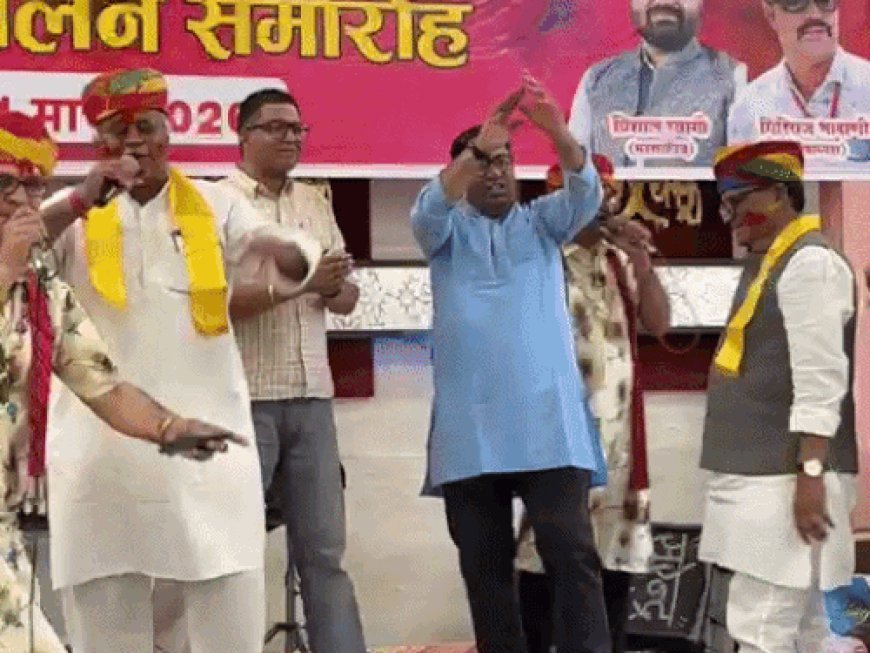 होली की मस्ती में भाजपा के दो विधायक:बीकानेर में पत्रकारों के कार्यक्रम में जेठानन्द ने फाग गाया, विश्वनाथ ने ठुमके लगाए