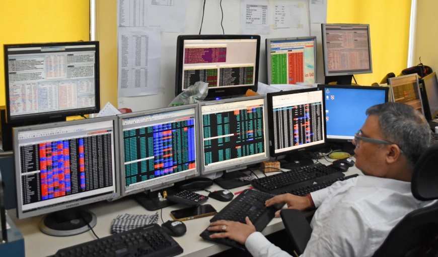 Share Market Opening Bell | शेयर बाजार में 'ब्लैक वेडनेसडे'! युद्ध के डर से सेंसेक्स 1700 पॉइंट टूटा, निवेशकों के 9.3 लाख करोड़ डूबे